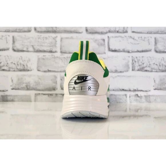 Nike Air Max Solo Oregon Ducks Shoe Size 9.5 Men\'s White Green Yellow FZ4837-001